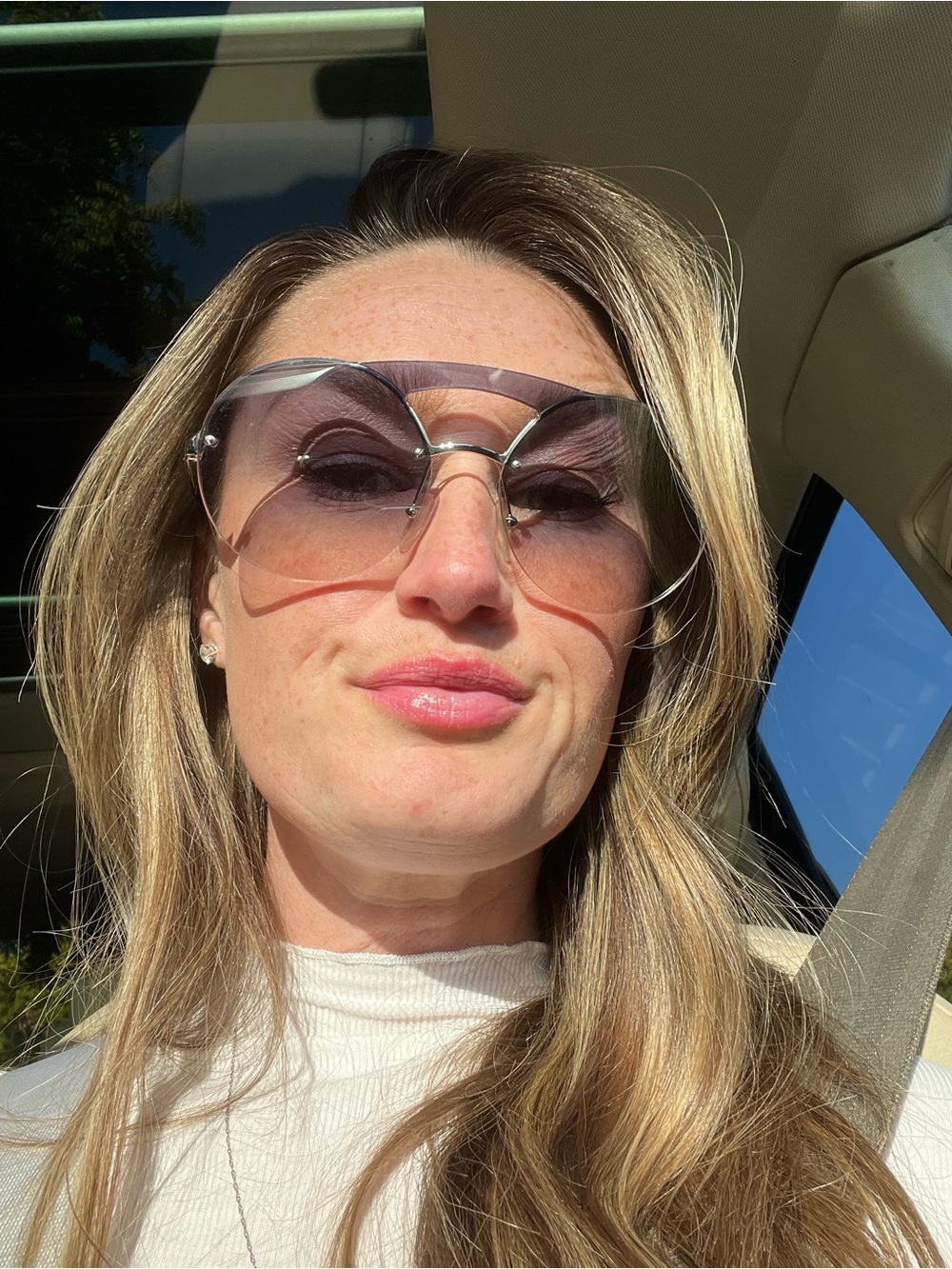 PRADA Sunglasses 🕶️ - Picture 2 of 9